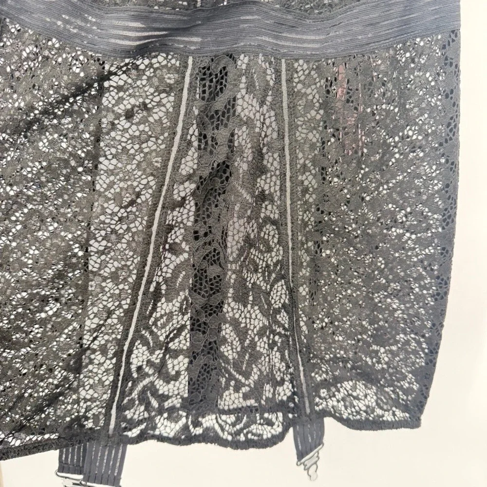 Victorias‎ Secret NWT Lace Garter Chemise Black Halter Lingerie Slip Size MD